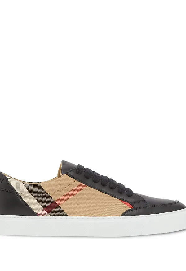 Burberry låga rutiga sneakers - Svart