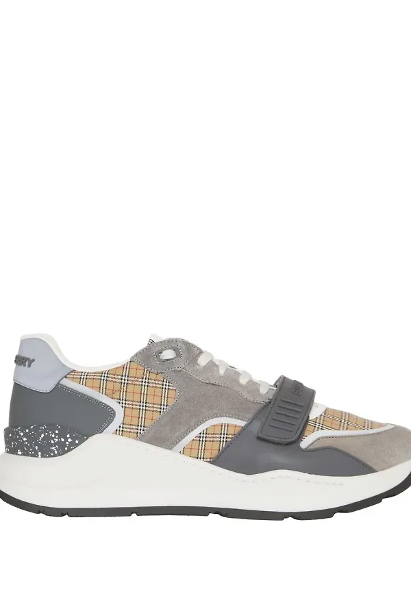 Burberry rutiga sneakers med panel - Grå