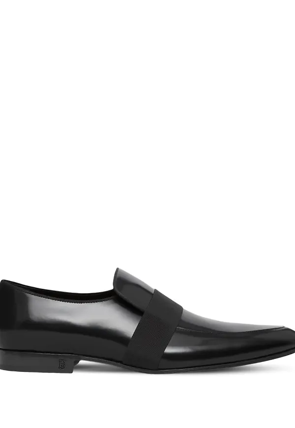 Burberry slip on-loafers med mandelformad tå - Svart