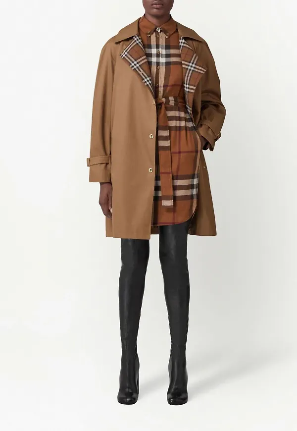 Burberry trenchcoat med tryckknapp - Brun