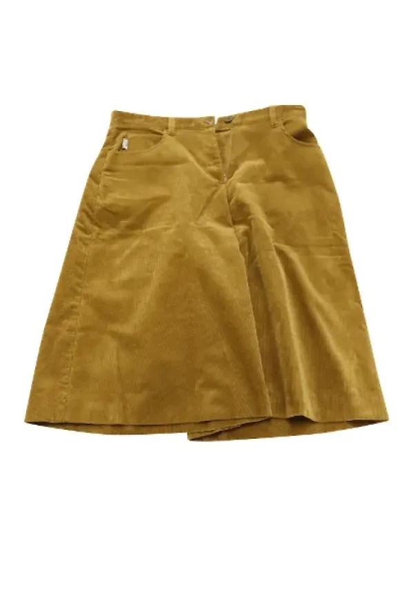 Burberry Vintage Begagnade shorts Gul, Dam