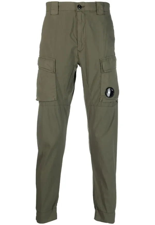 C.P. Company logo-patch tapered trousers - Grön