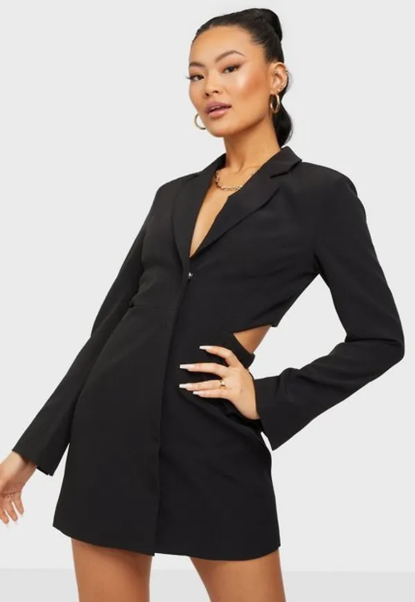 NLY Trend Open Back Suit Dress Fodralklänningar
