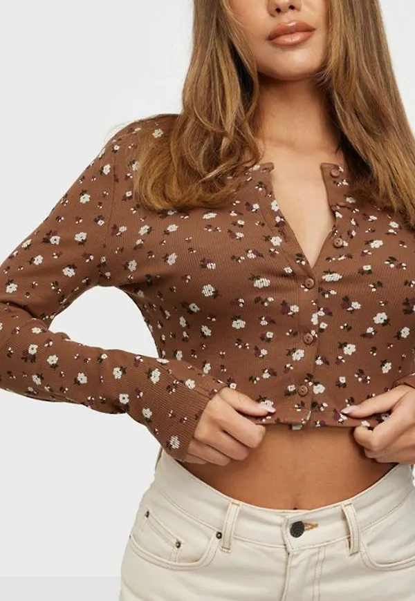 Only Onlfenja Life L/S Cropped Cardigan Långärmade toppar Carob Brown Flower