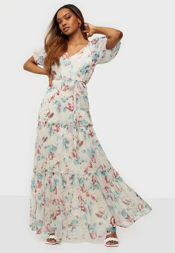NLY Eve Deep Back Volume Gown Maxiklänningar