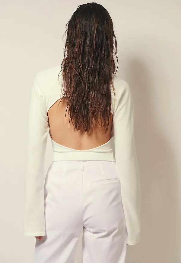Josefine HJ x NA-KD Tröja med öppen rygg - Offwhite