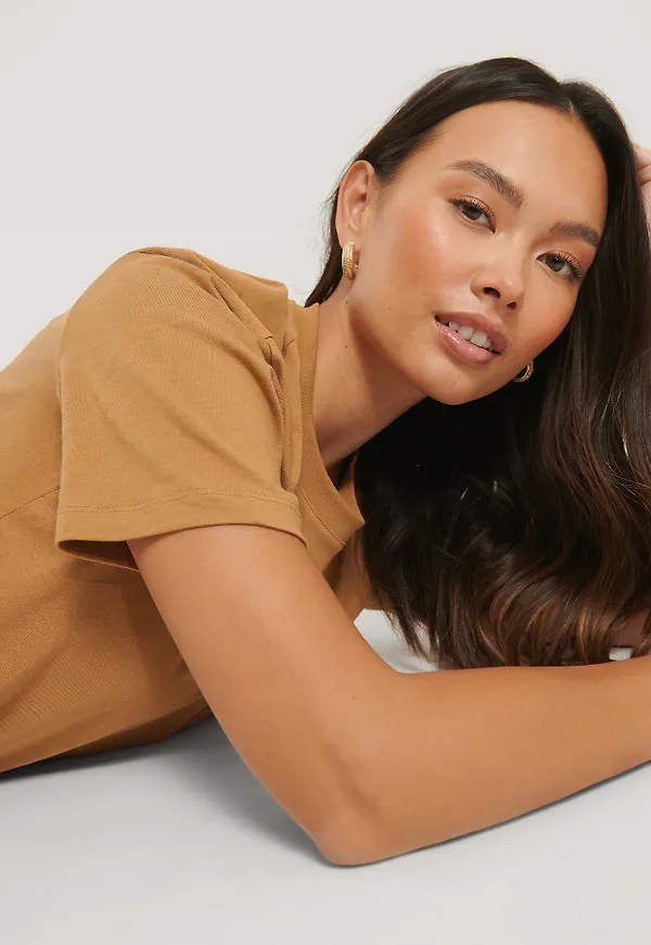 NA-KD Basic Bas-T-Shirt - Brown