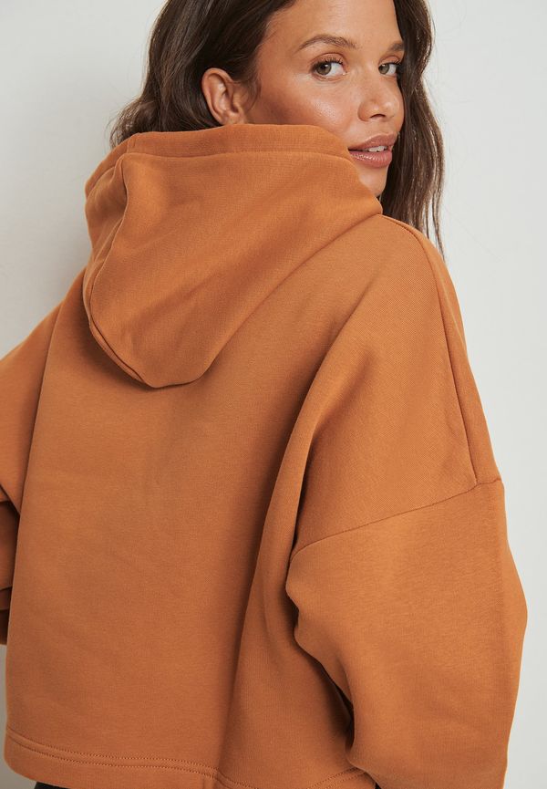NA-KD Basic Ekologisk basic croppad hoodie - Orange