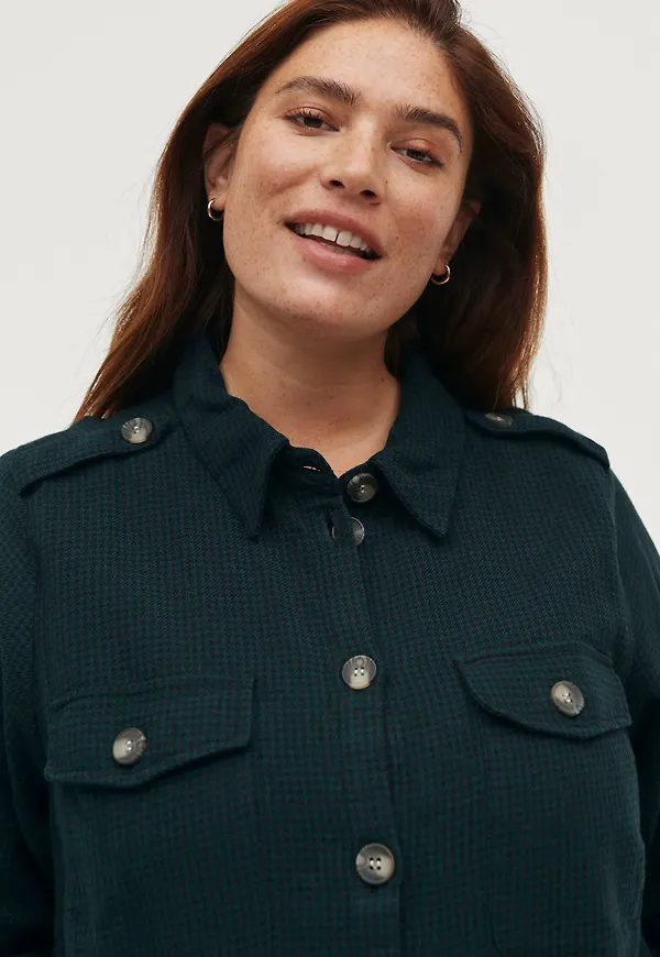 Zizzi - Skjortjacka mCylvi L/S Indoor Jacket - Grön
