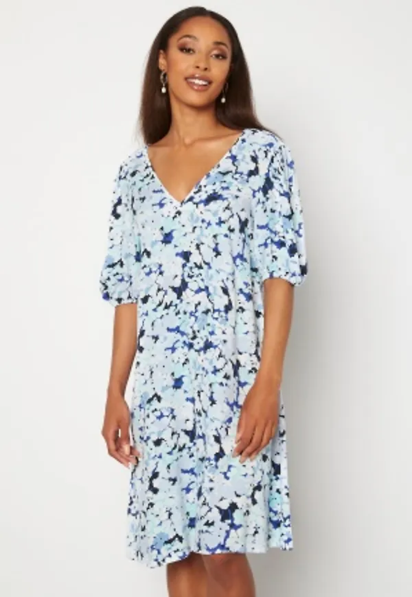 Pieces Tina 2/4 Dress Vista Blue AOP Flowe M
