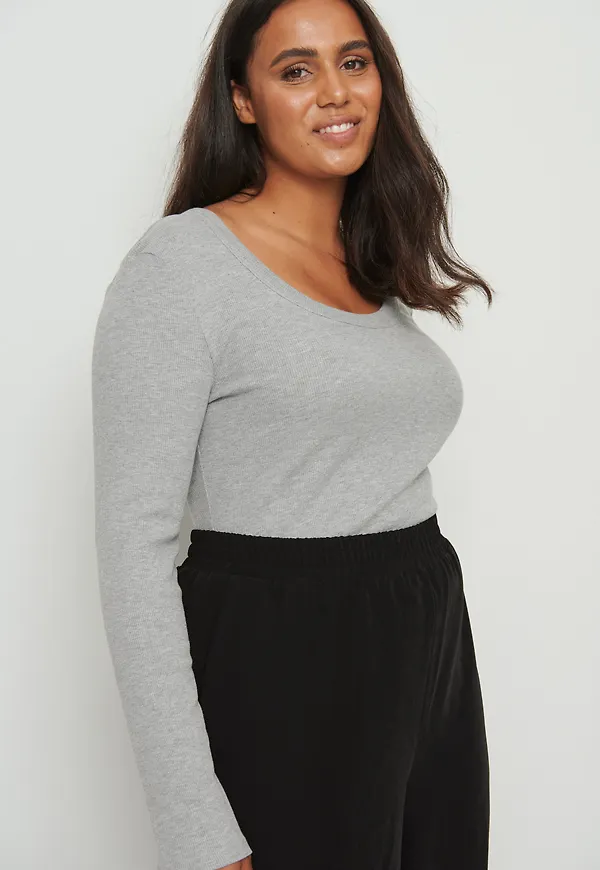 NA-KD Basic Topp Med Mjuk Ringning - Grey