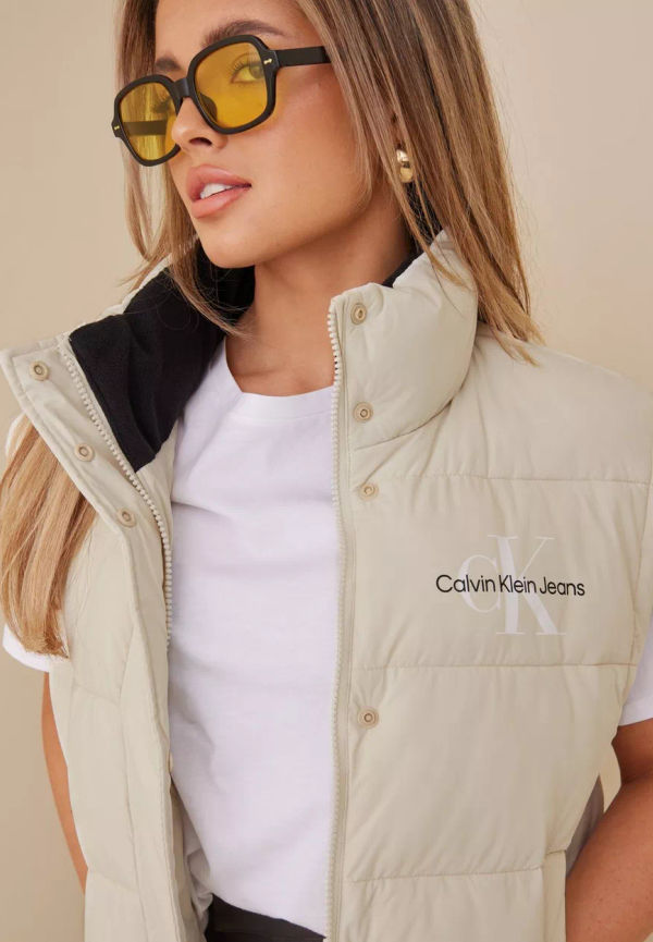 Calvin Klein Jeans - Västar - Beige - Mw Non-Down Vest - Jackor & Kappor - Vests