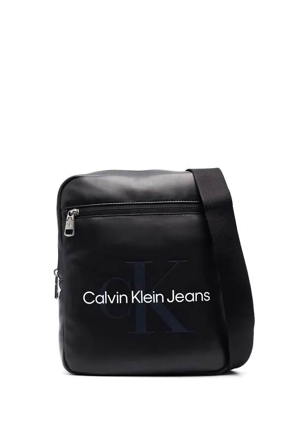 Calvin Klein Jeans axelremsväska - Svart