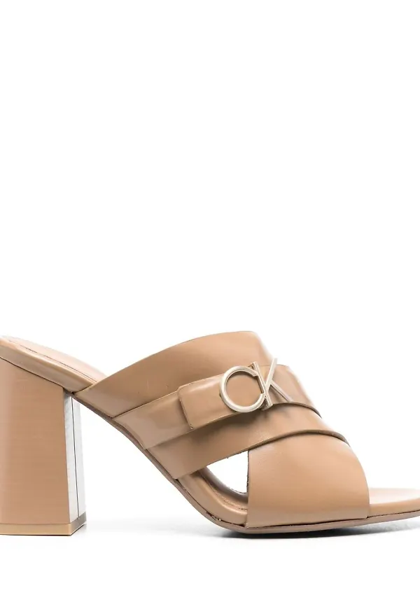 Calvin Klein slip-ons med logotypplakett - Neutral