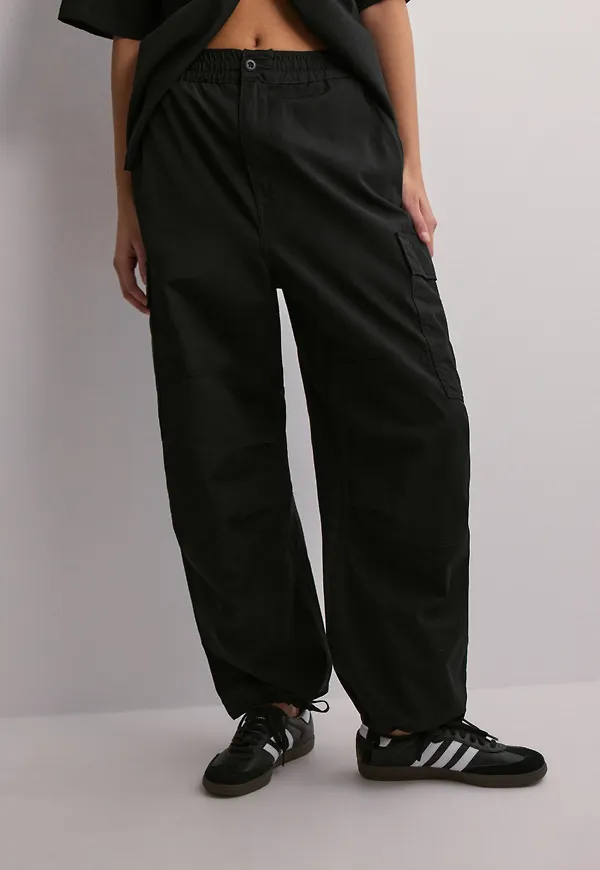 Carhartt WIP - Svart - W' Jet Cargo Pant