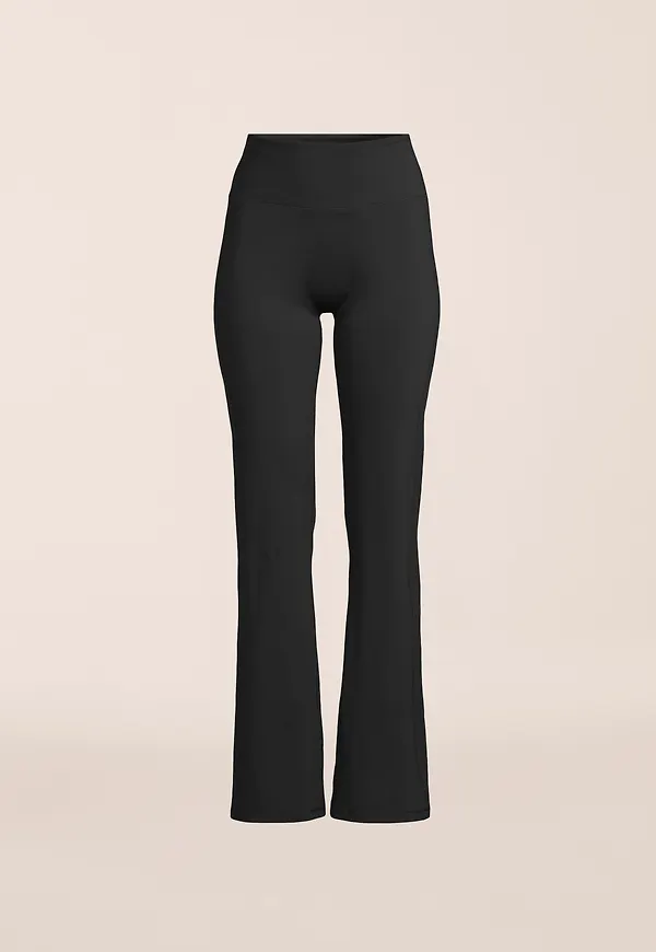 Casall Soft Touch Flared Pants - Svarta XS