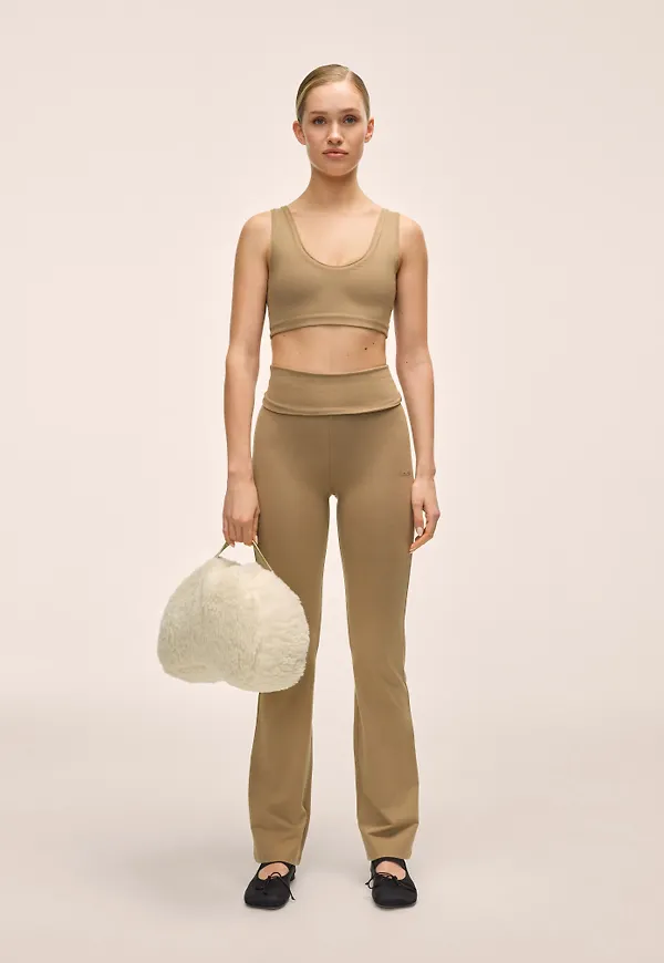 Casall Sublime Folded Flare Pants - Ljus Khaki för Unisex, M