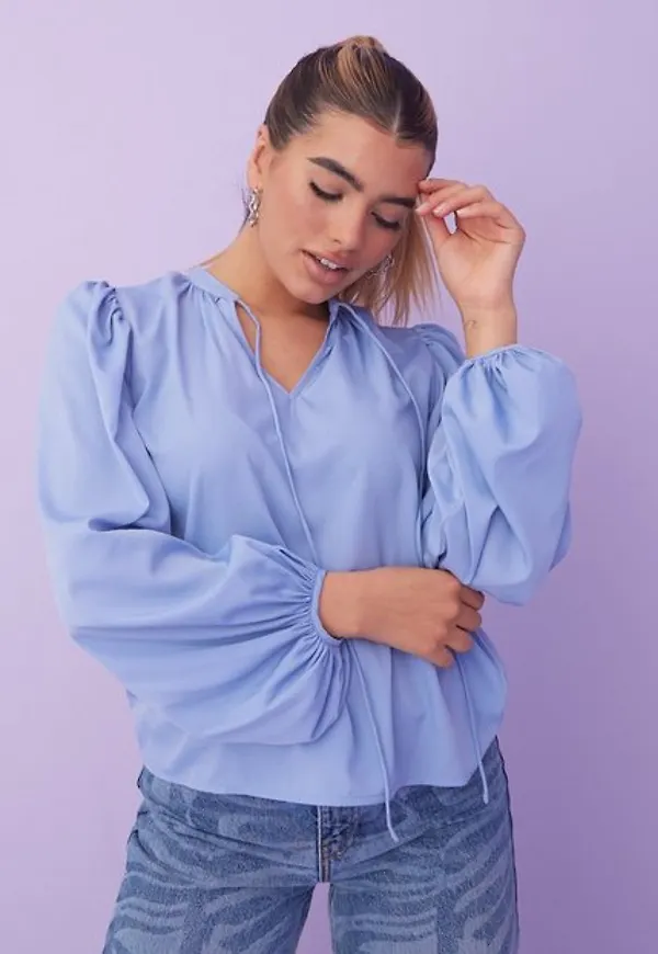 Vila Vihalia V-Neck L/S Top Vardagsblusar