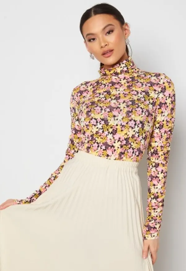 SELECTED FEMME Ottilia LS Roll Neck Top Double Cream Detail: L