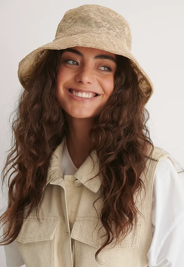 NA-KD Accessories Gjord Av Spets Buckethatt - Beige