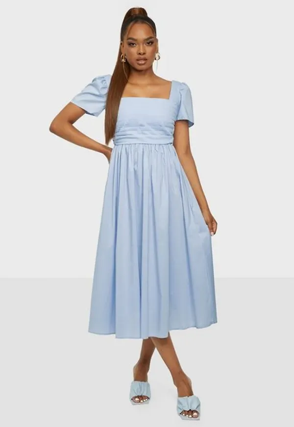 Glamorous Square Neck Midi Dress Midiklänningar