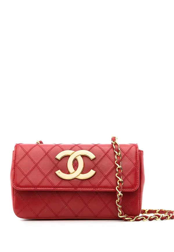 CHANEL Pre-Owned CC quiltad axelremsväska - Röd