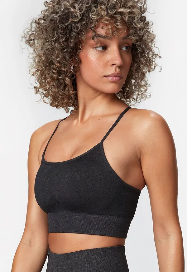 Charge Seamless Sports Bra