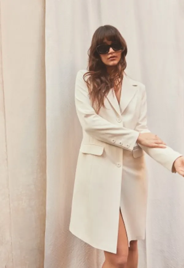 Chiara Forthi Light Coat Offwhite 36