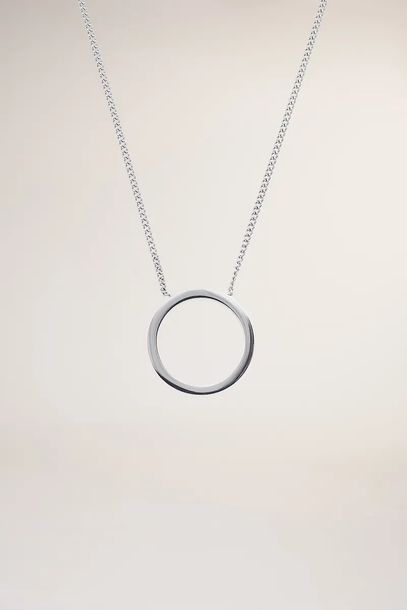 Circle necklace