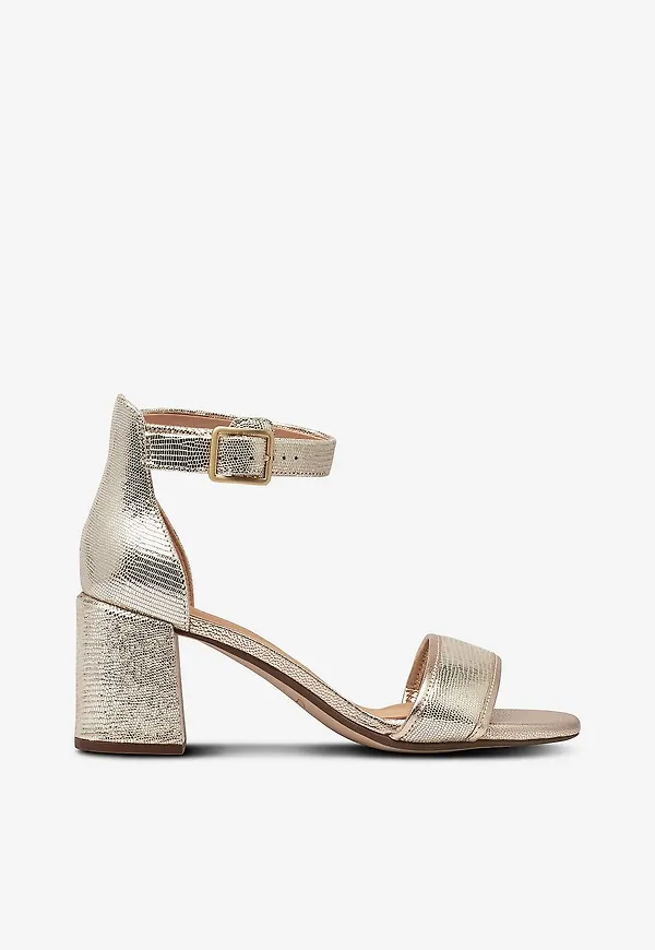 Clarks - Sandaletter Ezoria Mae D - Beige