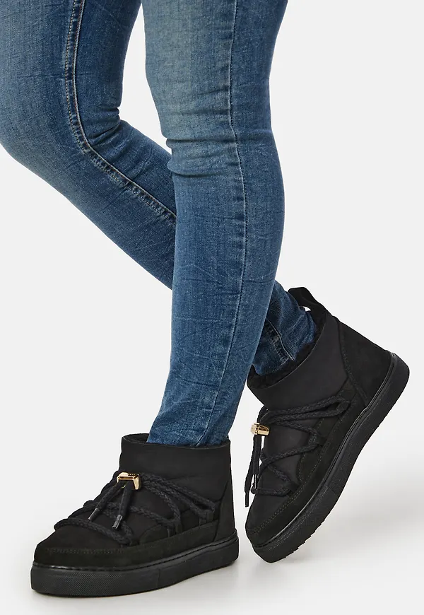 Classic Low Sneaker