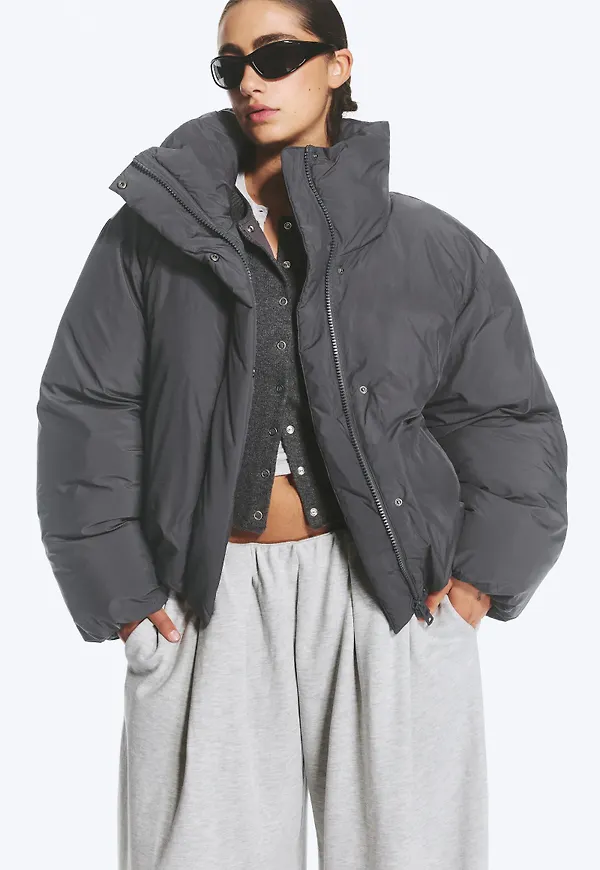 Clean puffer jacket