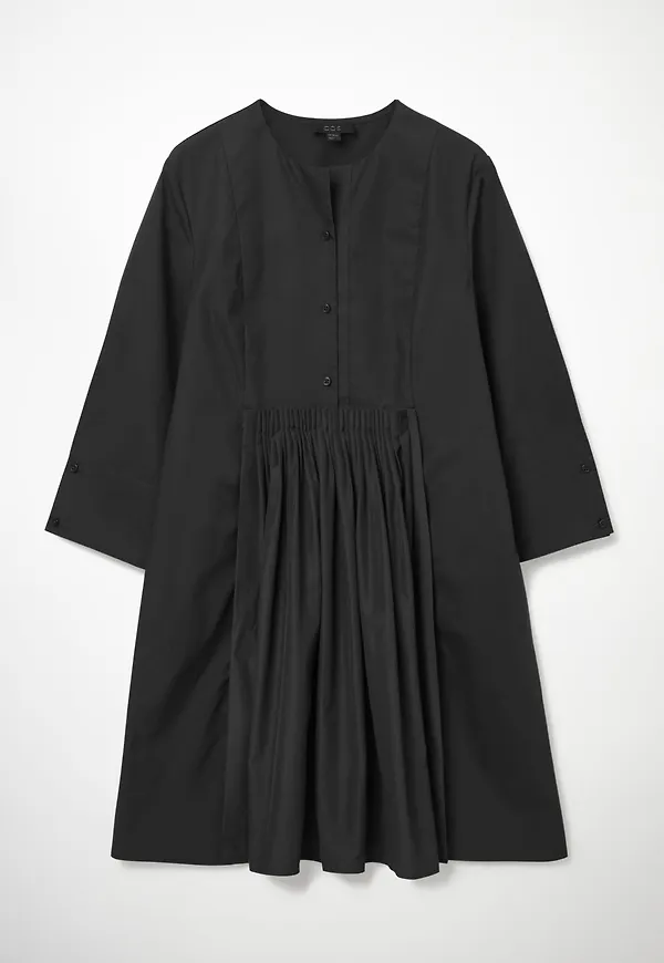 COLLARLESS PLEATED SHIRT DRESS