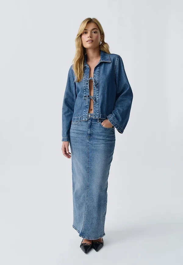 Column denim skirt