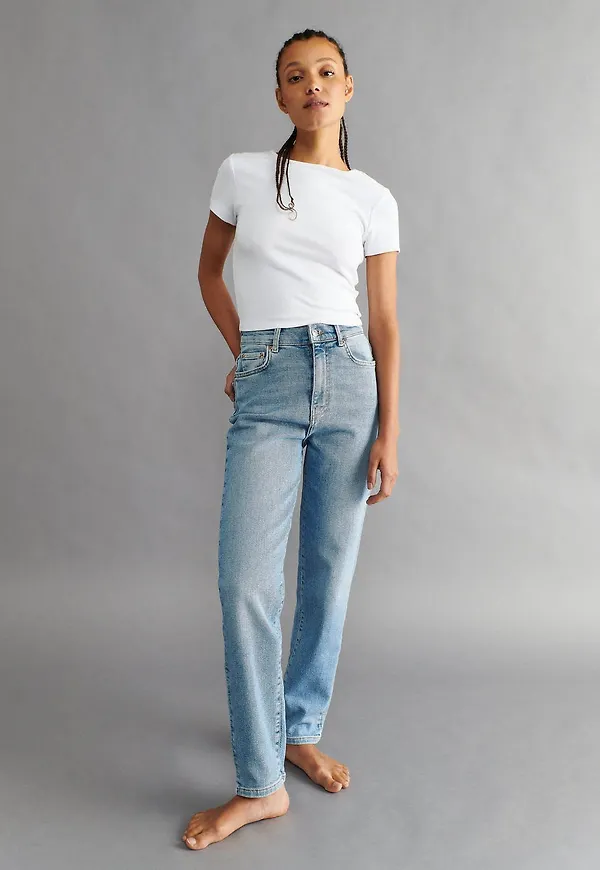 Comfy mom jeans