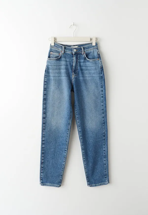 Comfy mom jeans