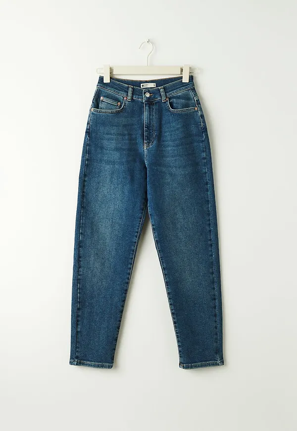 Comfy PETITE mom jeans