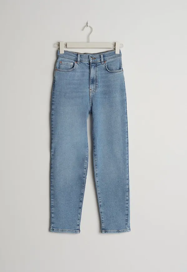 Comfy PETITE mom jeans