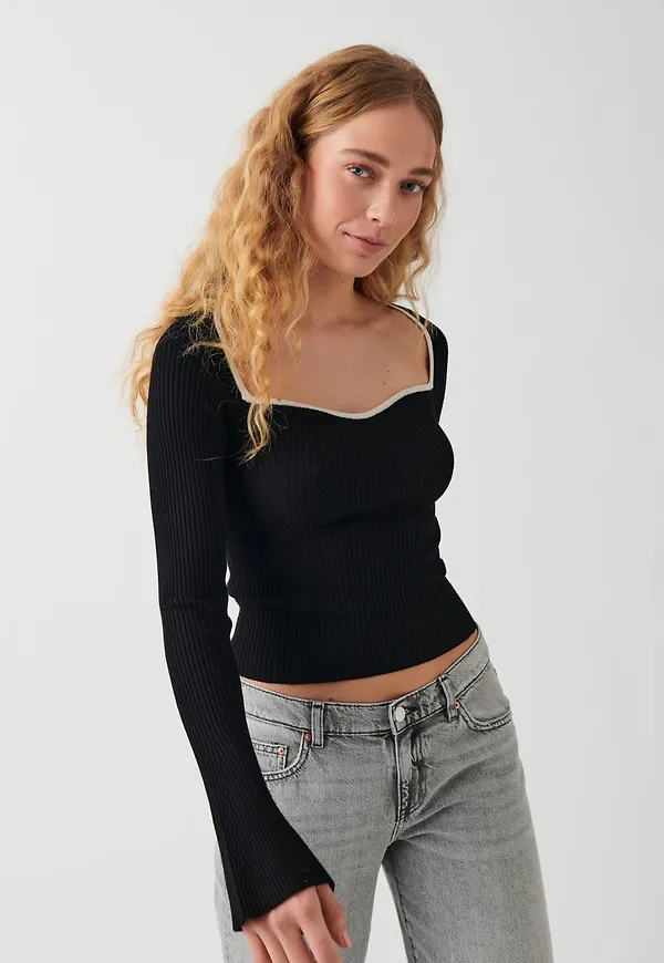 Contrast knitted top