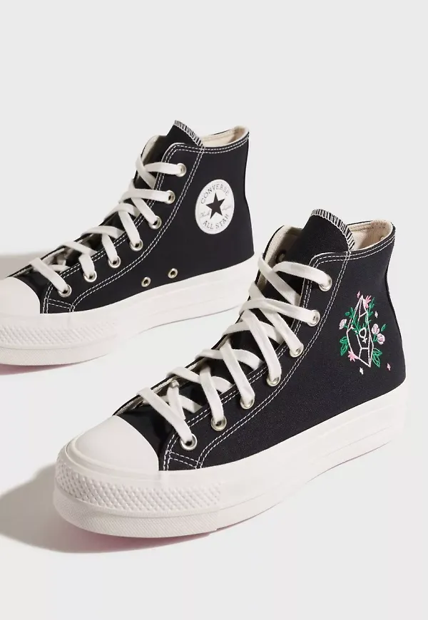 Converse - Black - Chuck Taylor All Star Lift