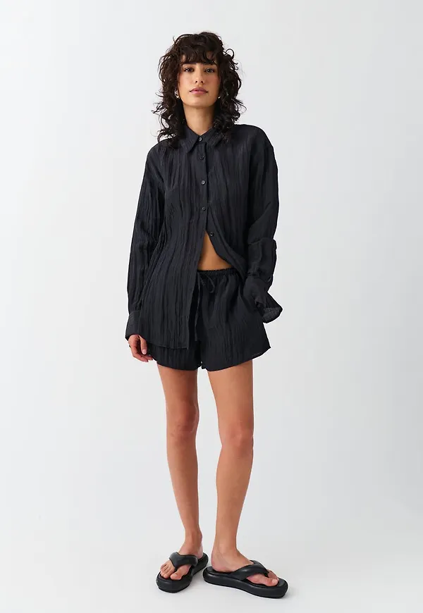 Crinkle shorts