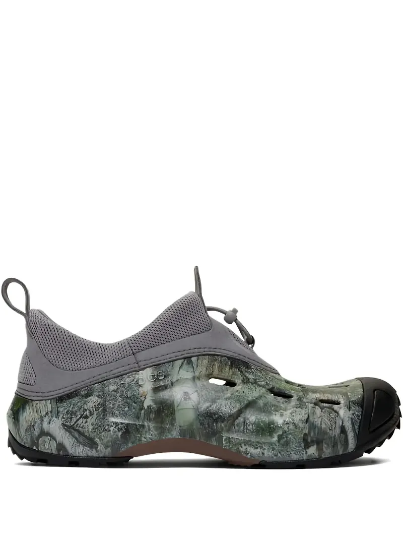 Crocs Quick Trail Mossy Oak Elements låga träskor - Grå