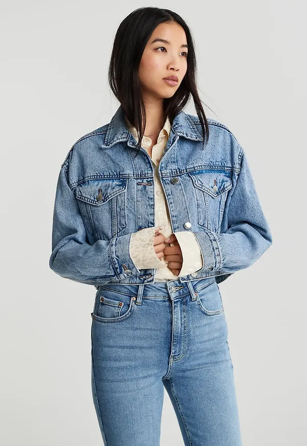 Cropped denim jacket
