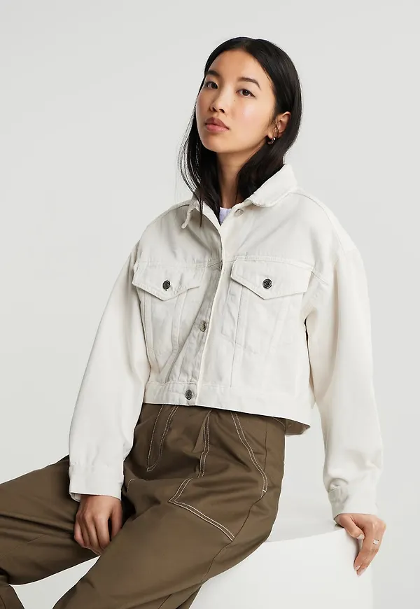 Cropped denim jacket
