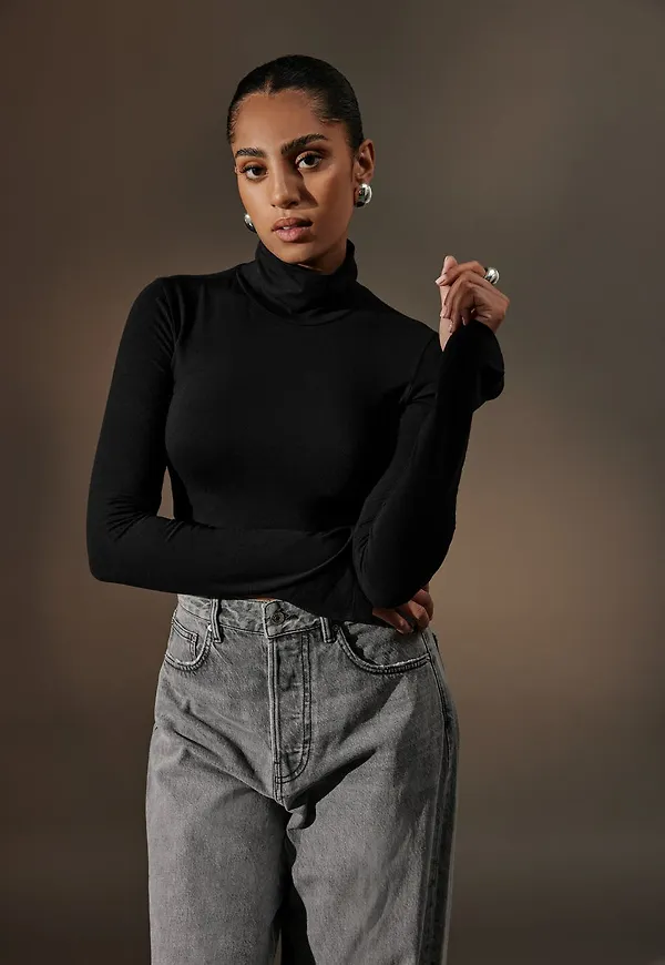Cropped polo top