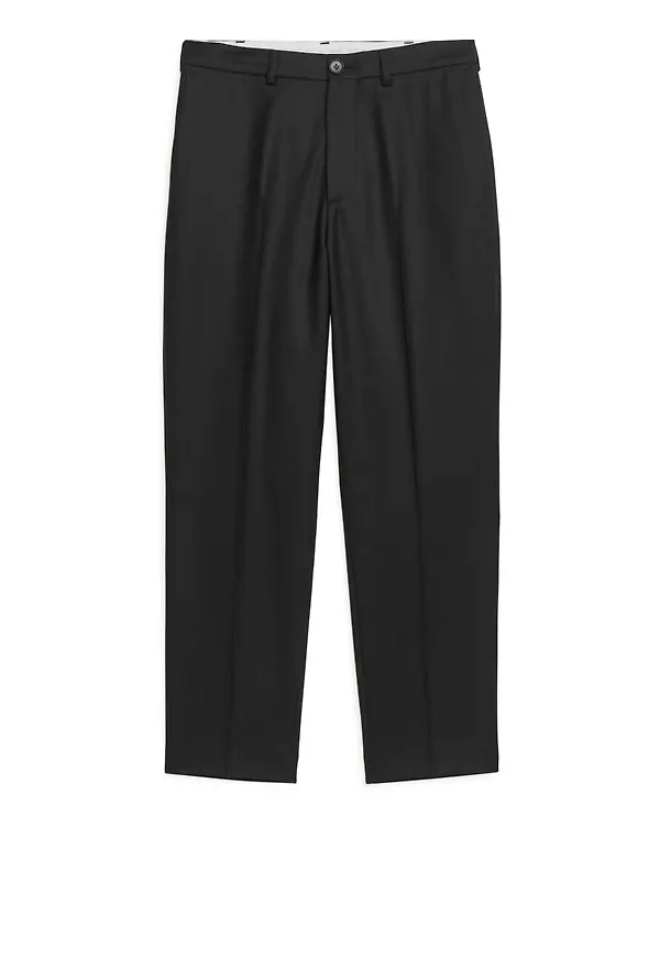 Cropped Tapered Wool Trousers - Black