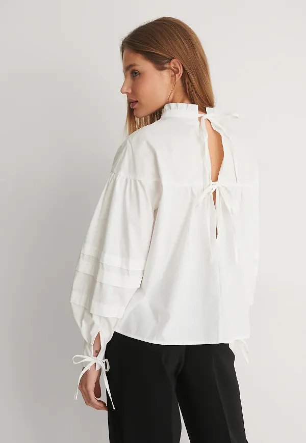 Curated Styles Bomullsblus Med Detaljer - White