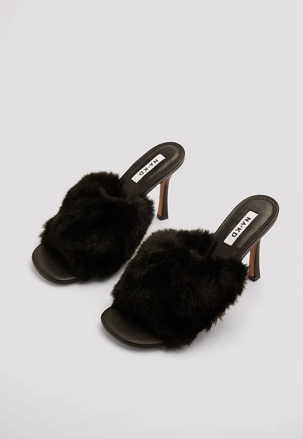 Curated Styles Fluffiga mules - Black