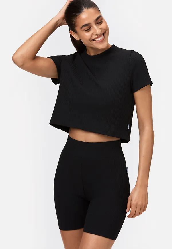 Cush Cropped Tee