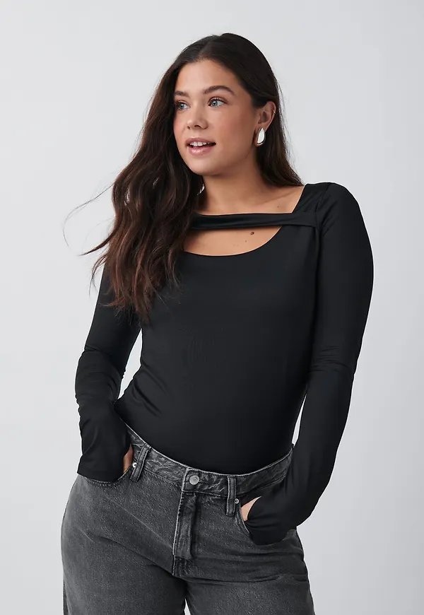 Cutout top